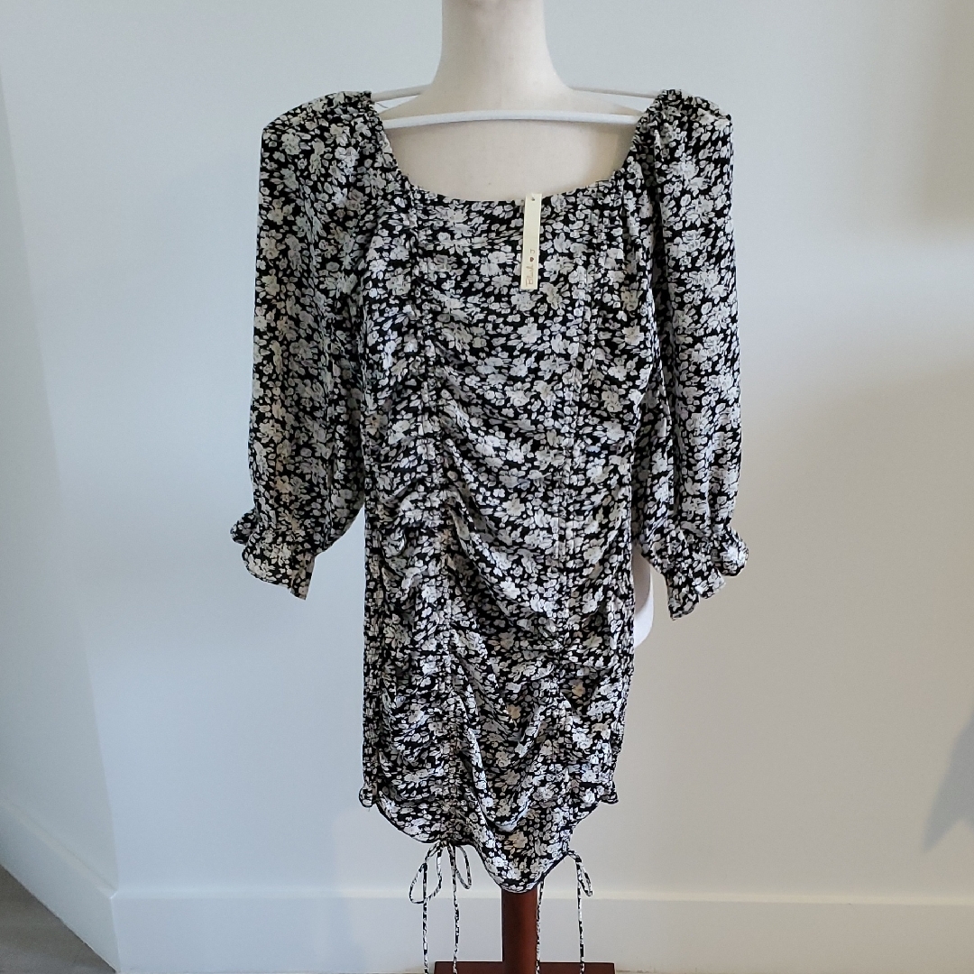 Blushj Black/Off White Ruched Mini Dress With Puff Sleeves Size S New With Tags